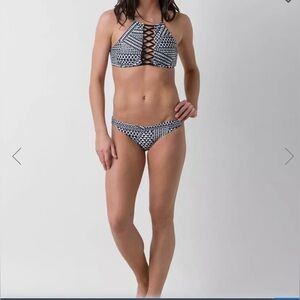 Amuse Society Marre 2 pc Lace Up Top Bikini Set Black White SZ M